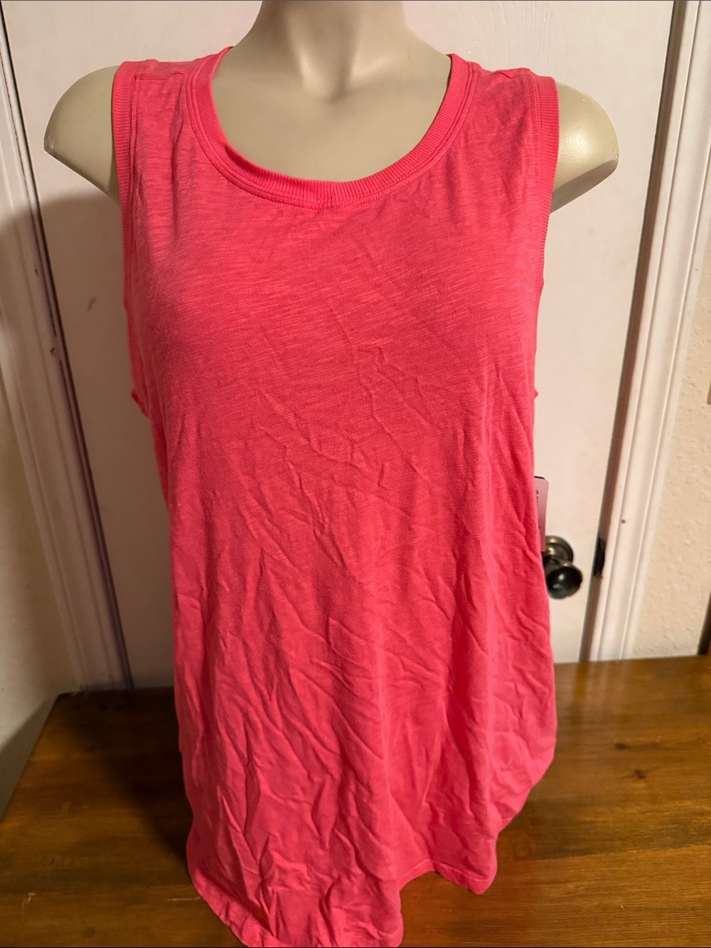 torrid Bright Coral Pink Sleeveless Tank Size 0 (12)